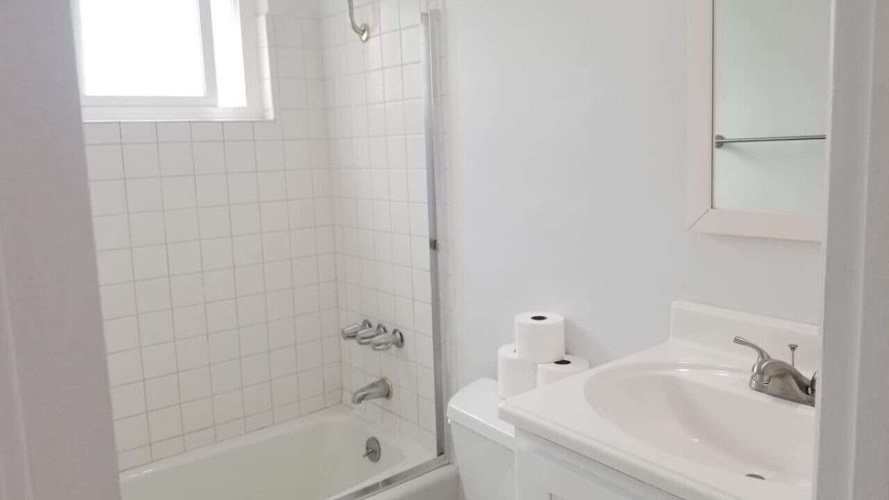 Photo of Bathroom in Marina Peninsula