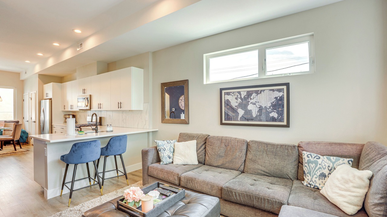 Photo of Livingroom in Sunnyside