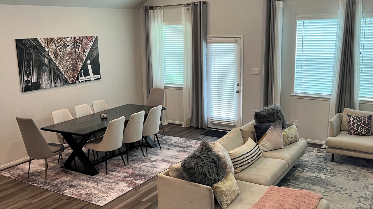 Photo of Livingroom in Iowa Colony