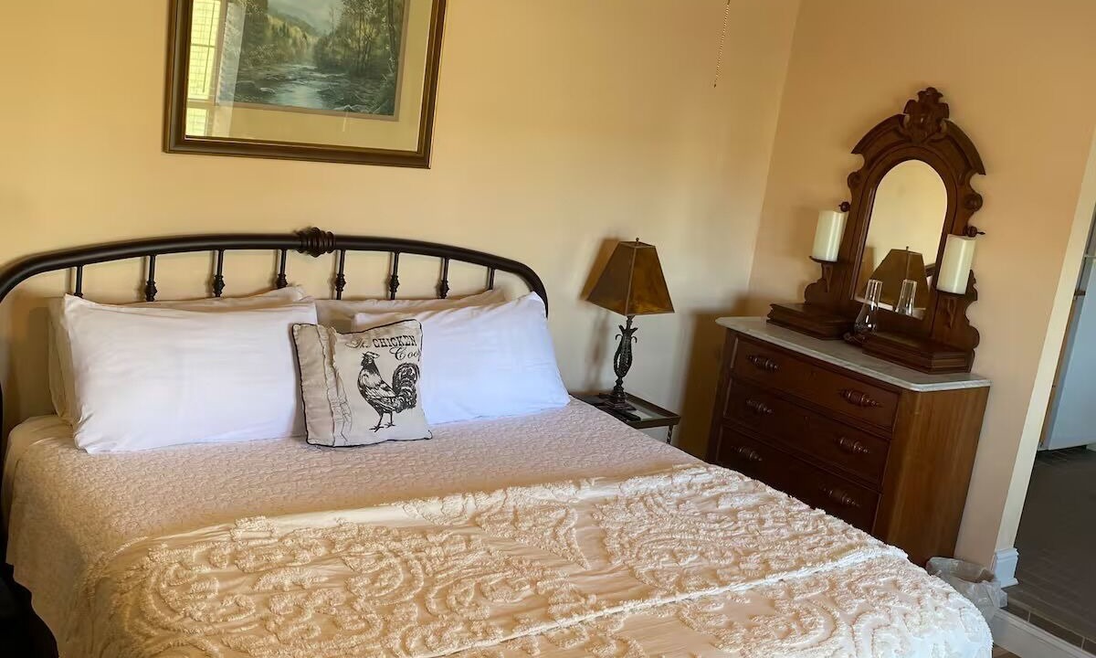 Photo of Bedroom in Seymour