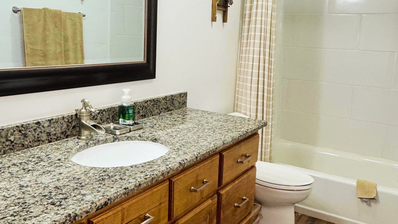 Photo of Bathroom in Tropic