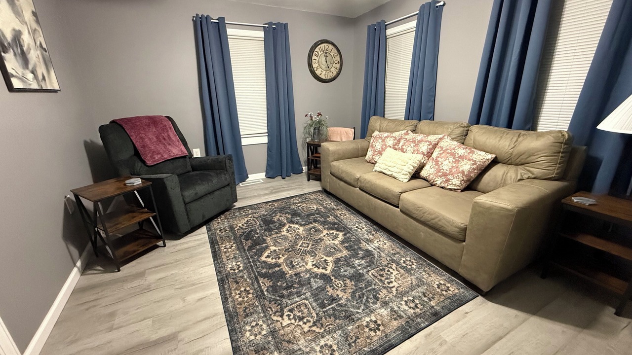 Photo of Livingroom in Oswego