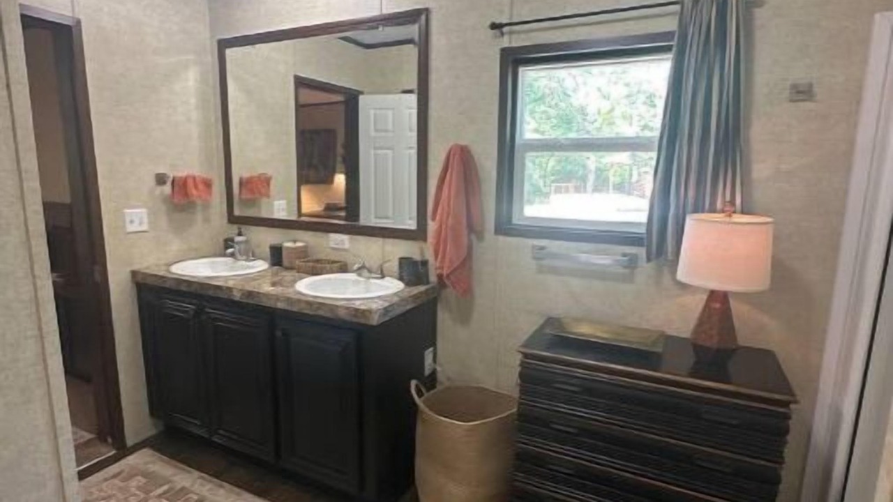 Photo of Bathroom in Pottsboro