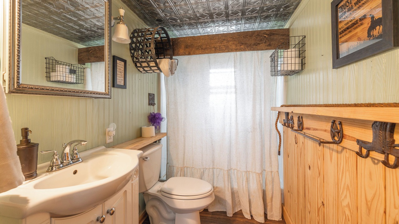 Photo of Bathroom in Anna