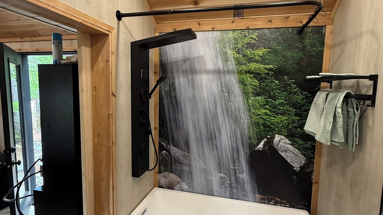 Photo of Bathroom in South Pittsburg