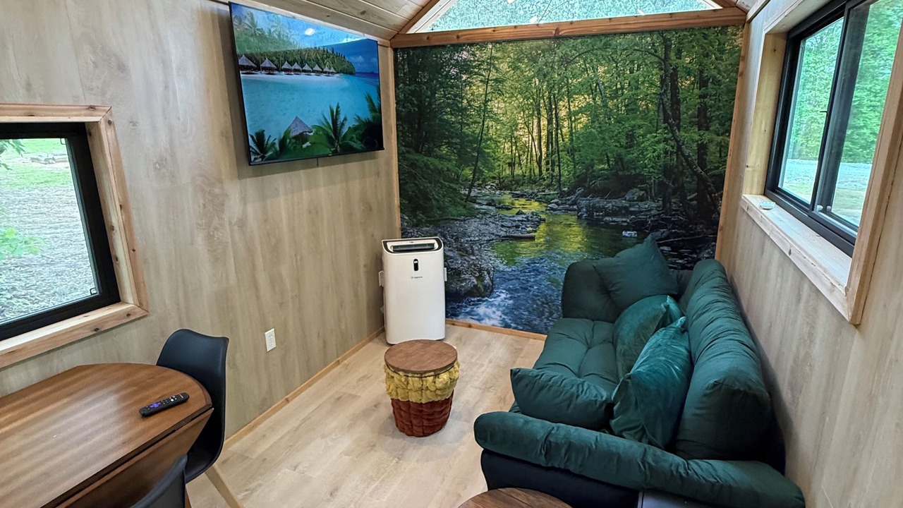 Photo of Livingroom in South Pittsburg