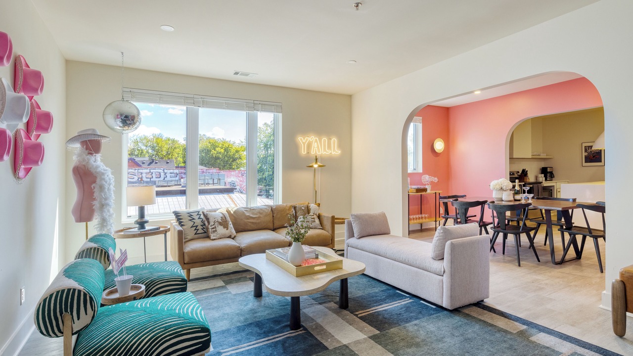 Photo of Livingroom in Five Points