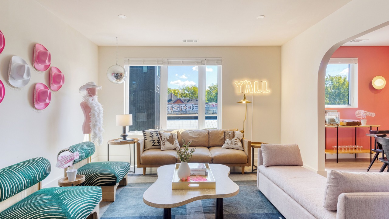Photo of Livingroom in Five Points
