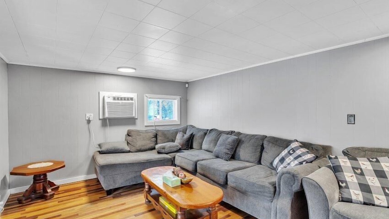 Photo of Livingroom in Sharpsburg