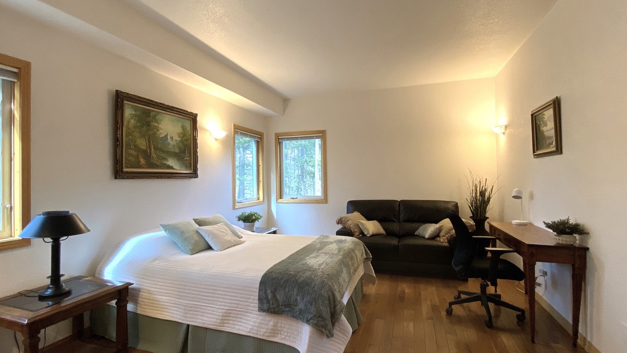 Photo of Bedroom in Evergreen