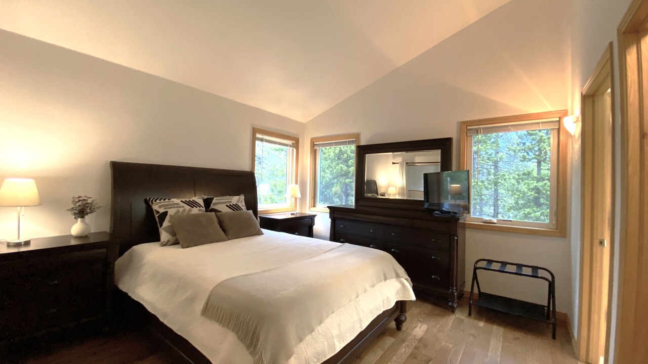 Photo of Bedroom in Evergreen