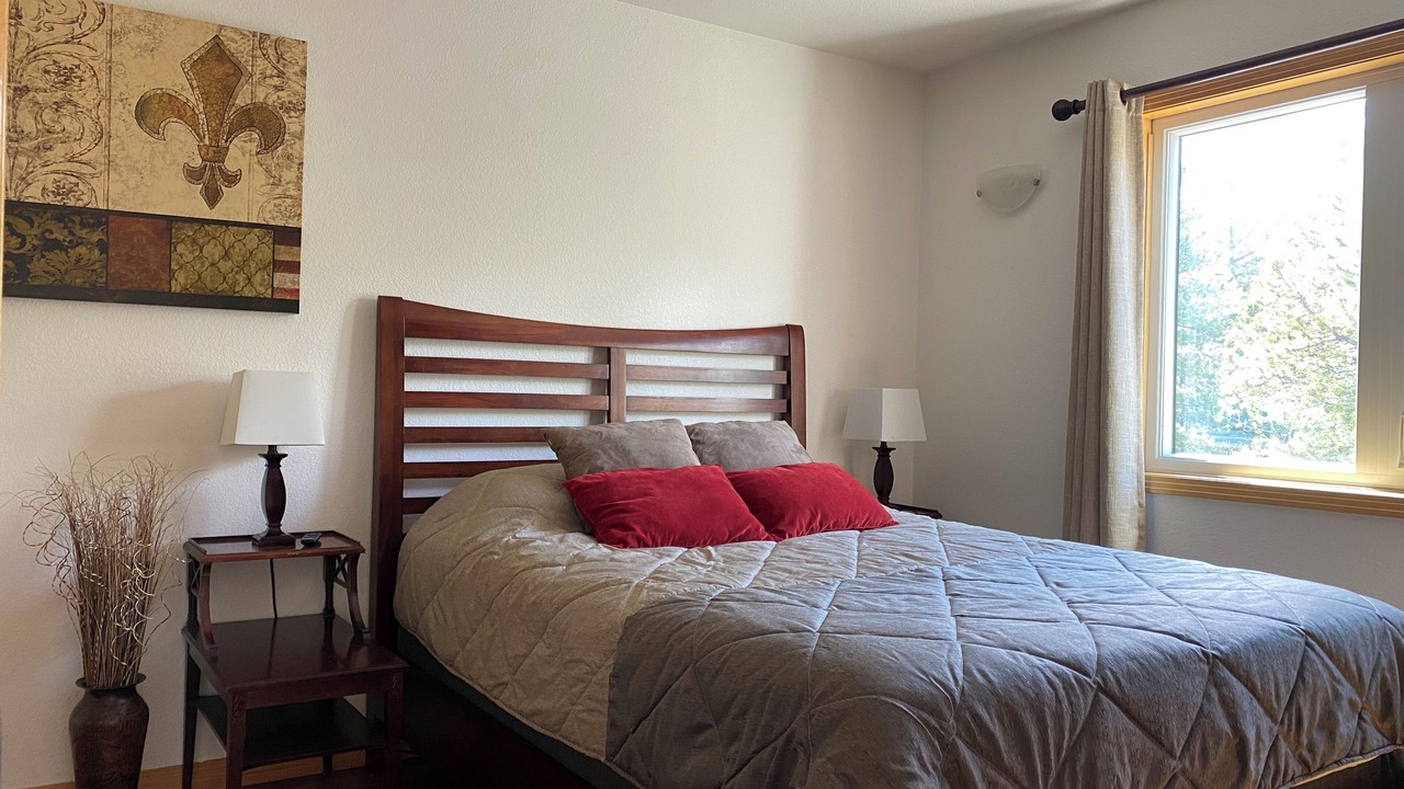 Photo of Bedroom in Evergreen