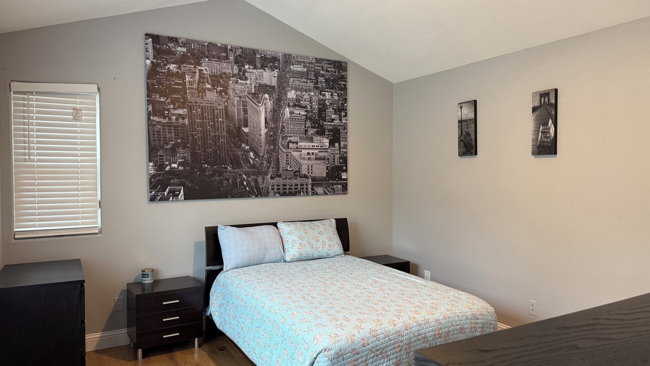 Photo of Bedroom in Aurora