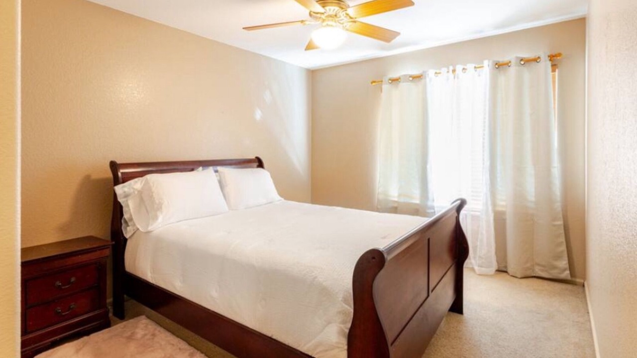 Photo of Bedroom in Green Valley Ranch