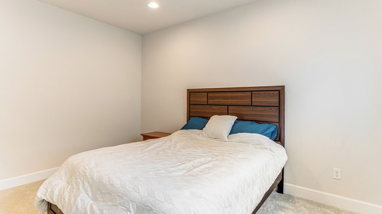 Photo of Bedroom in Aurora