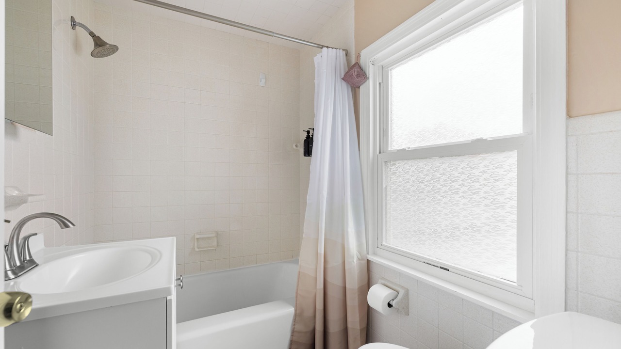Photo of Bathroom in Kenmore