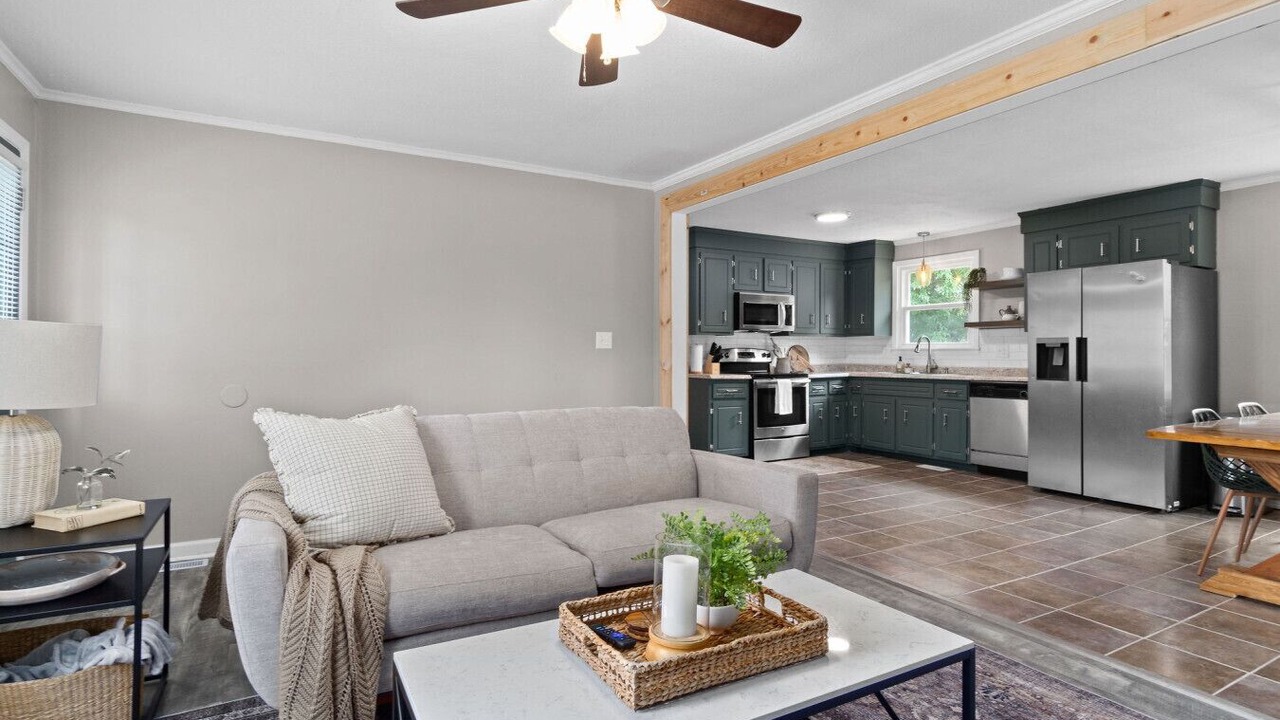 Photo of Livingroom in Clarksville