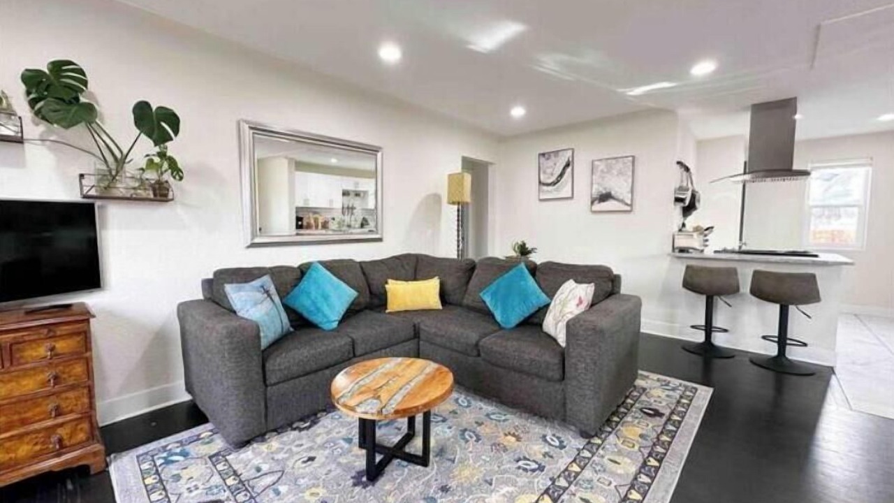 Photo of Livingroom in Sunnyside
