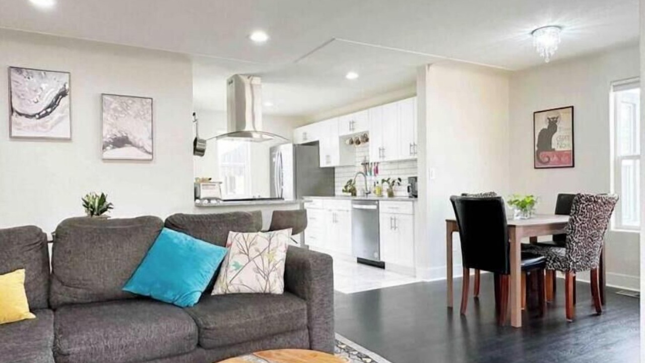 Photo of Livingroom in Sunnyside