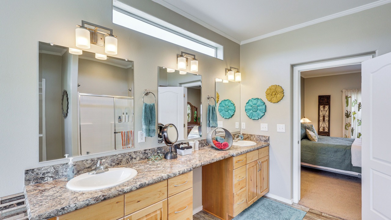 Photo of Bathroom in Aztec