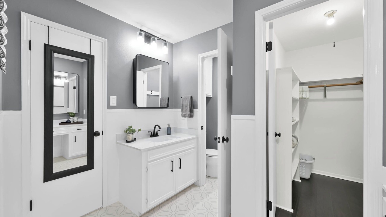 Photo of Bathroom in Spring
