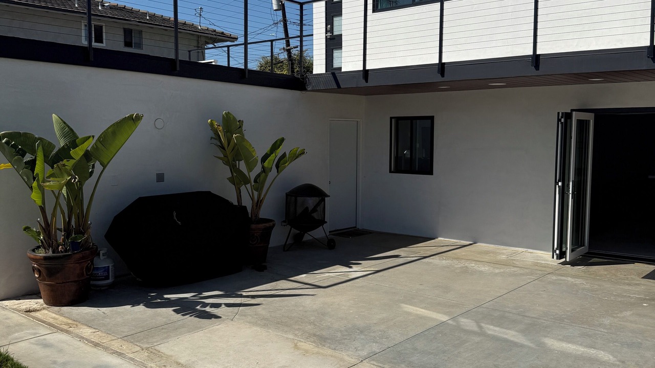 Photo of Patio Balcony in Seal Beach