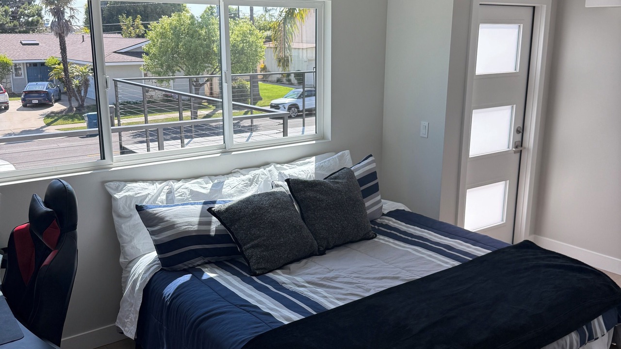Photo of Bedroom in Seal Beach