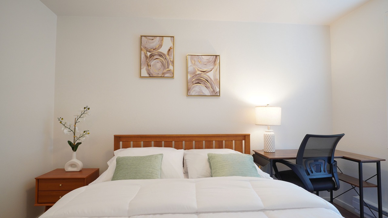 Photo of Bedroom in Everett