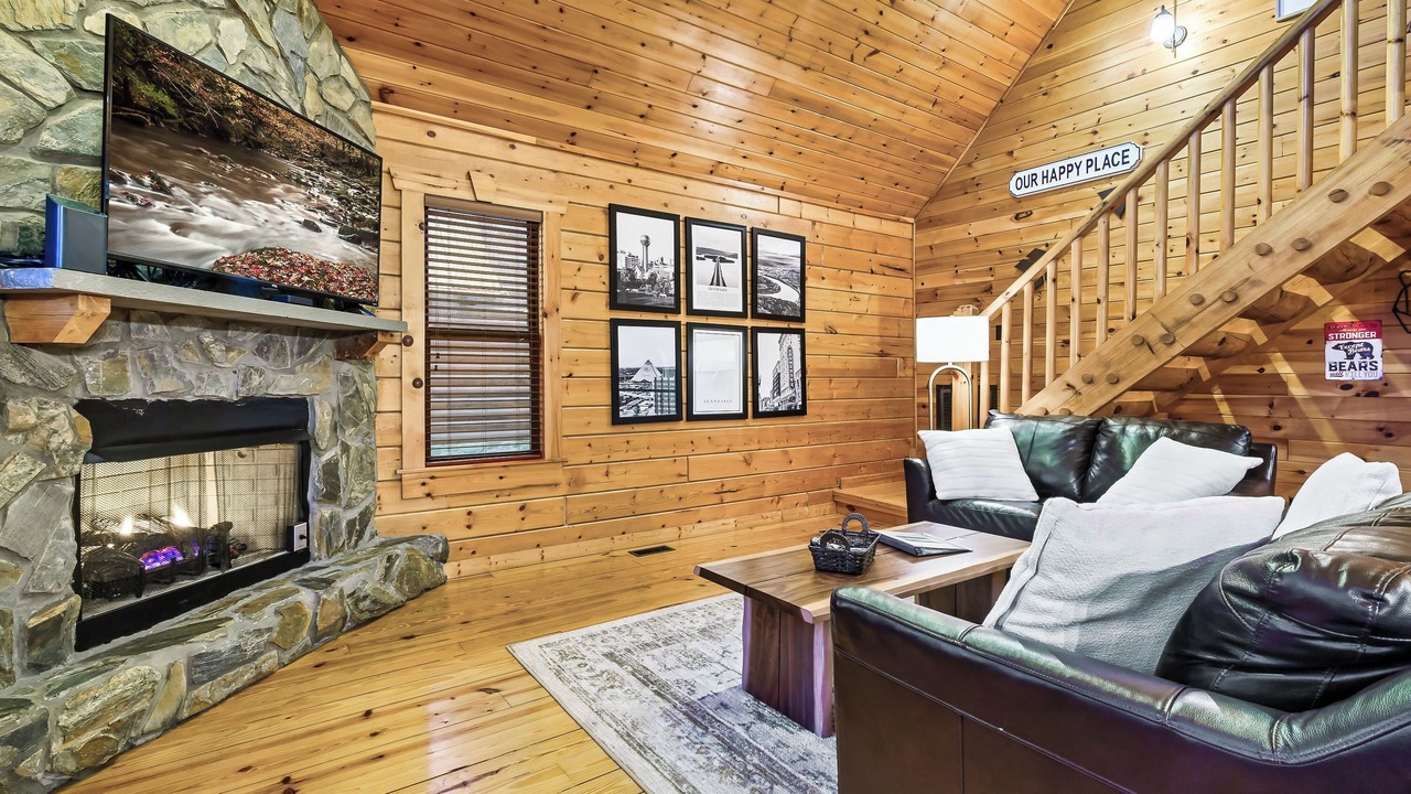 Photo of Livingroom in White Oak Lodge