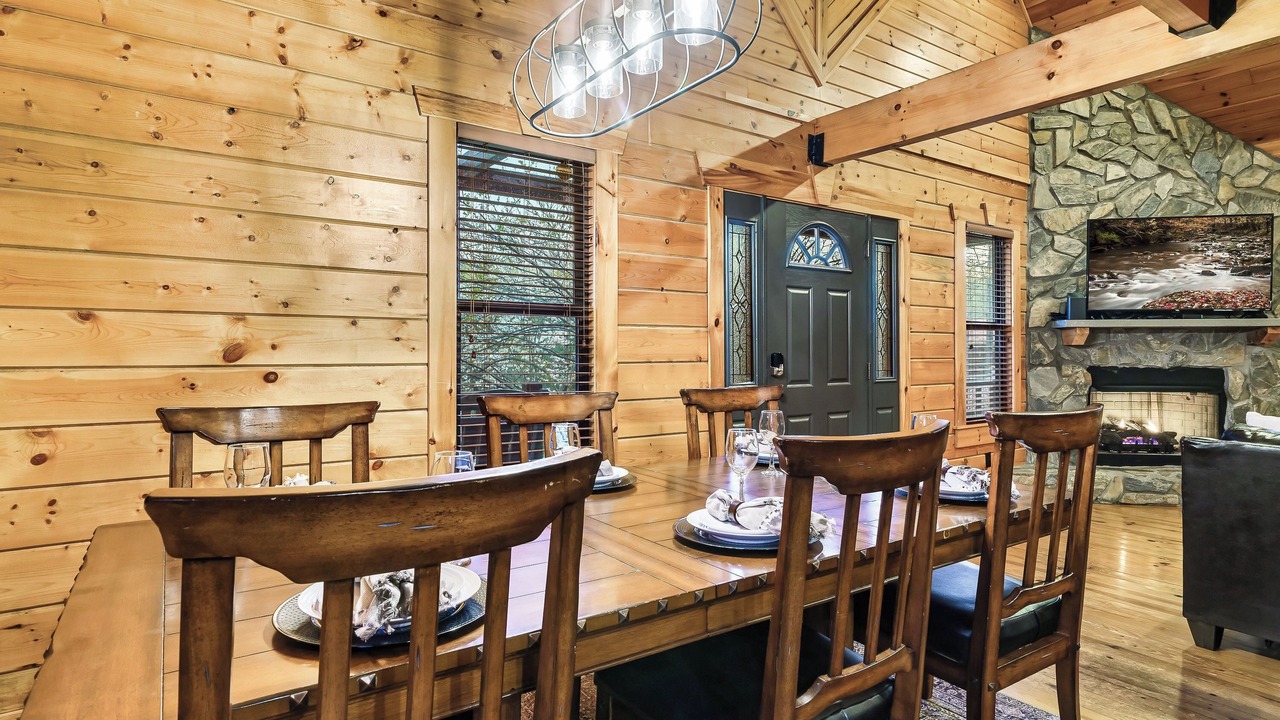 Photo of Bedroom in White Oak Lodge