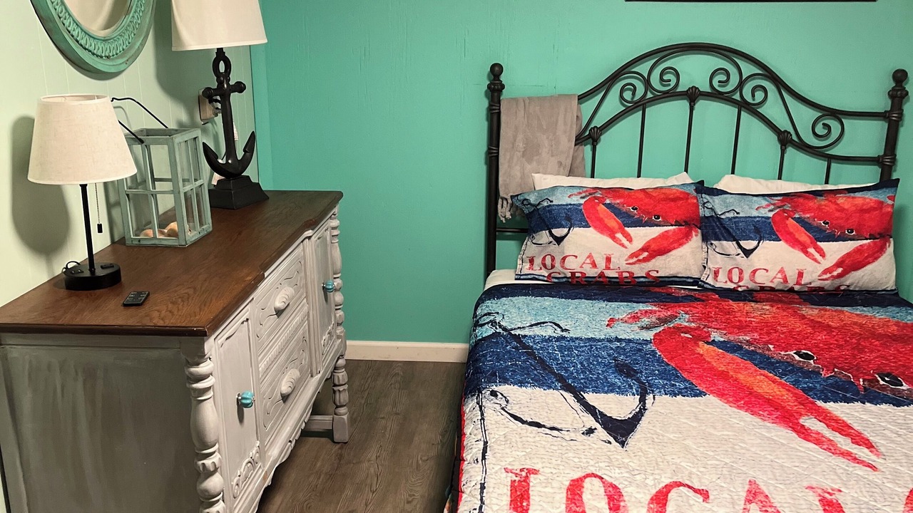 Photo of Bedroom in Winchester Bay