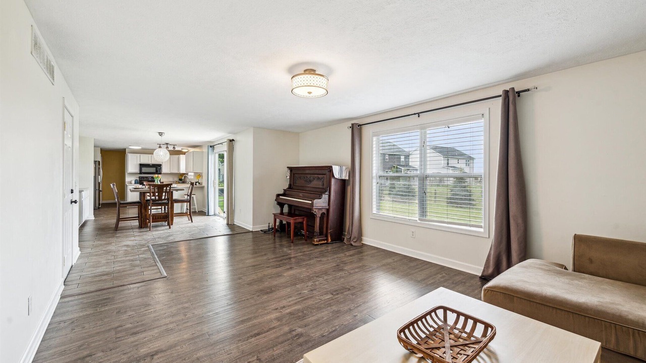 Photo of Livingroom in Perrysburg