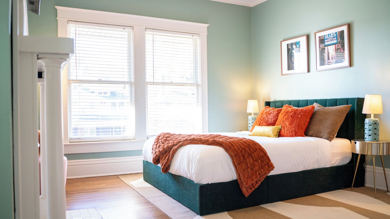 Photo of Bedroom in Midtown