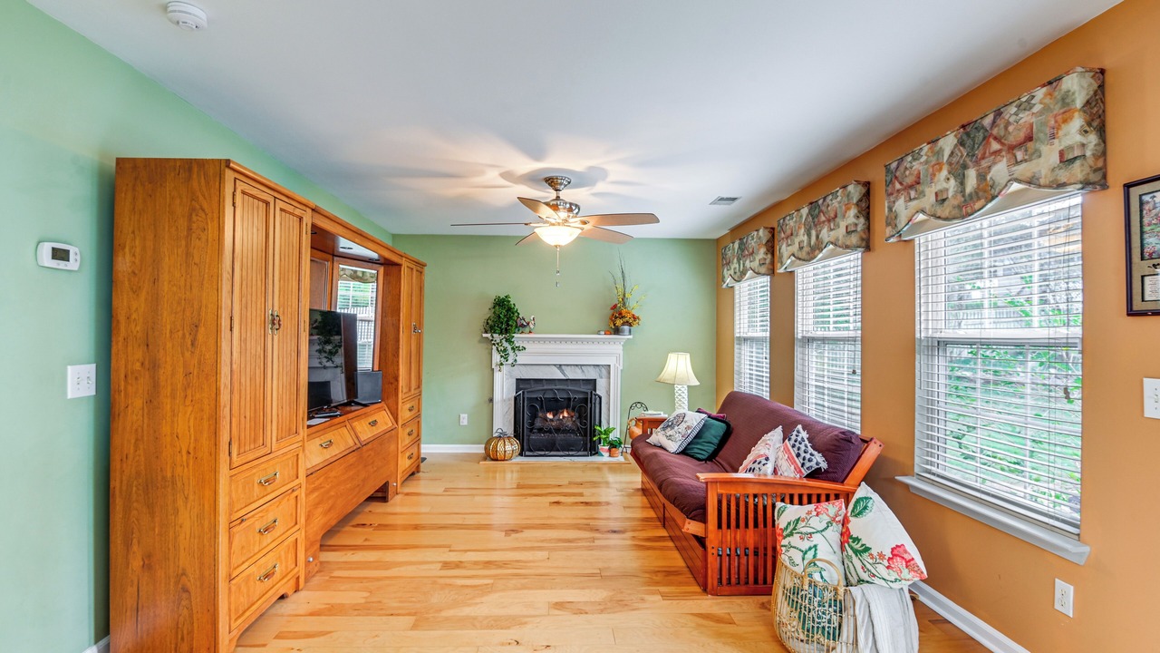 Photo of Livingroom in Old Hickory