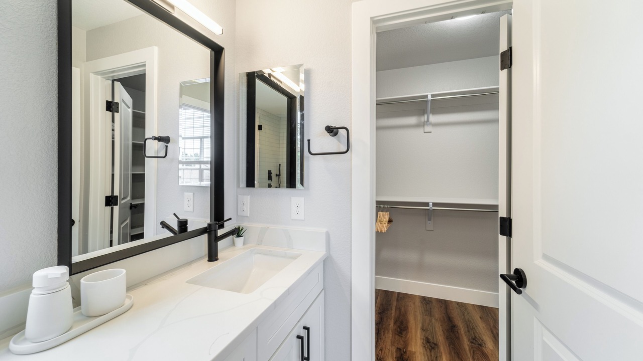 Photo of Bathroom in Dakota Station