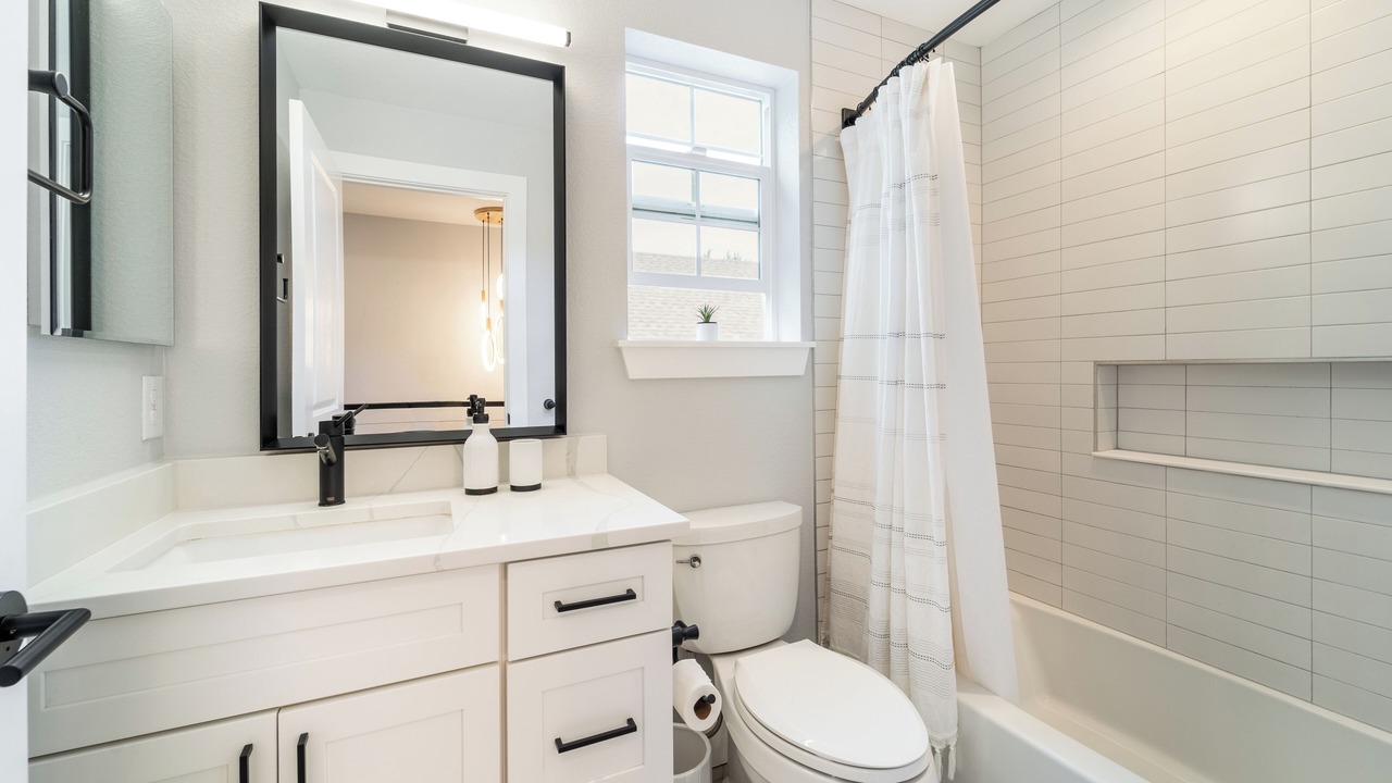 Photo of Bathroom in Dakota Station