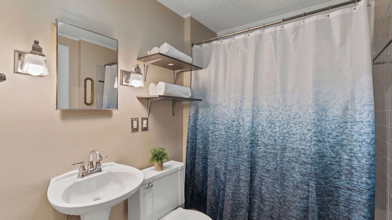 Photo of Bathroom in East Town