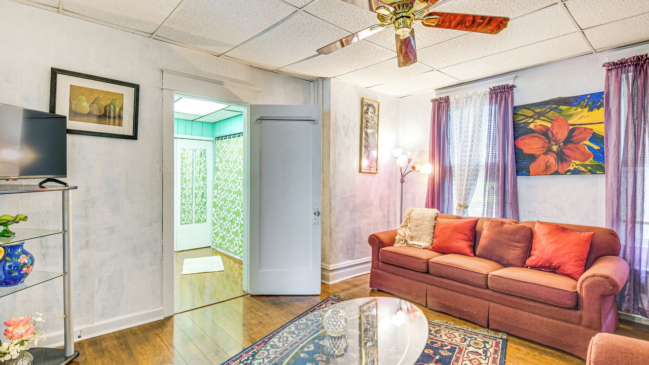 Photo of Livingroom in Fountain Hill