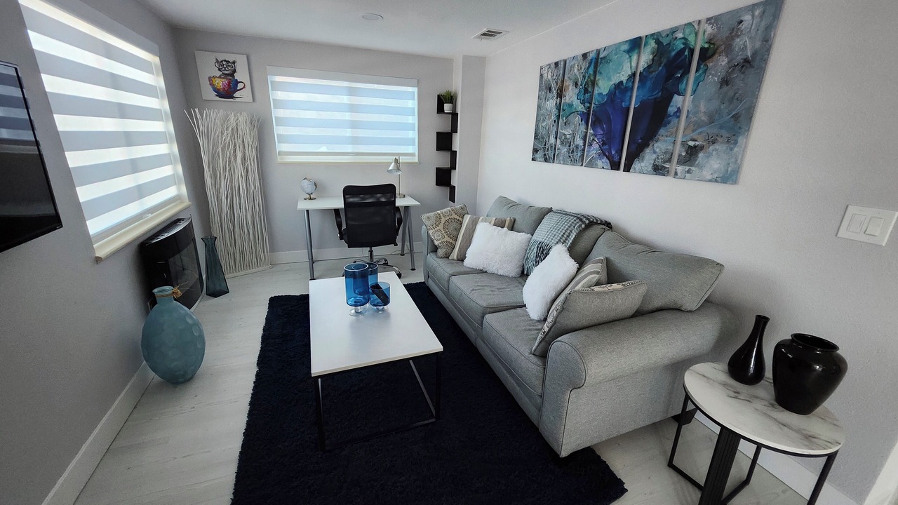 Photo of Livingroom in Englewood