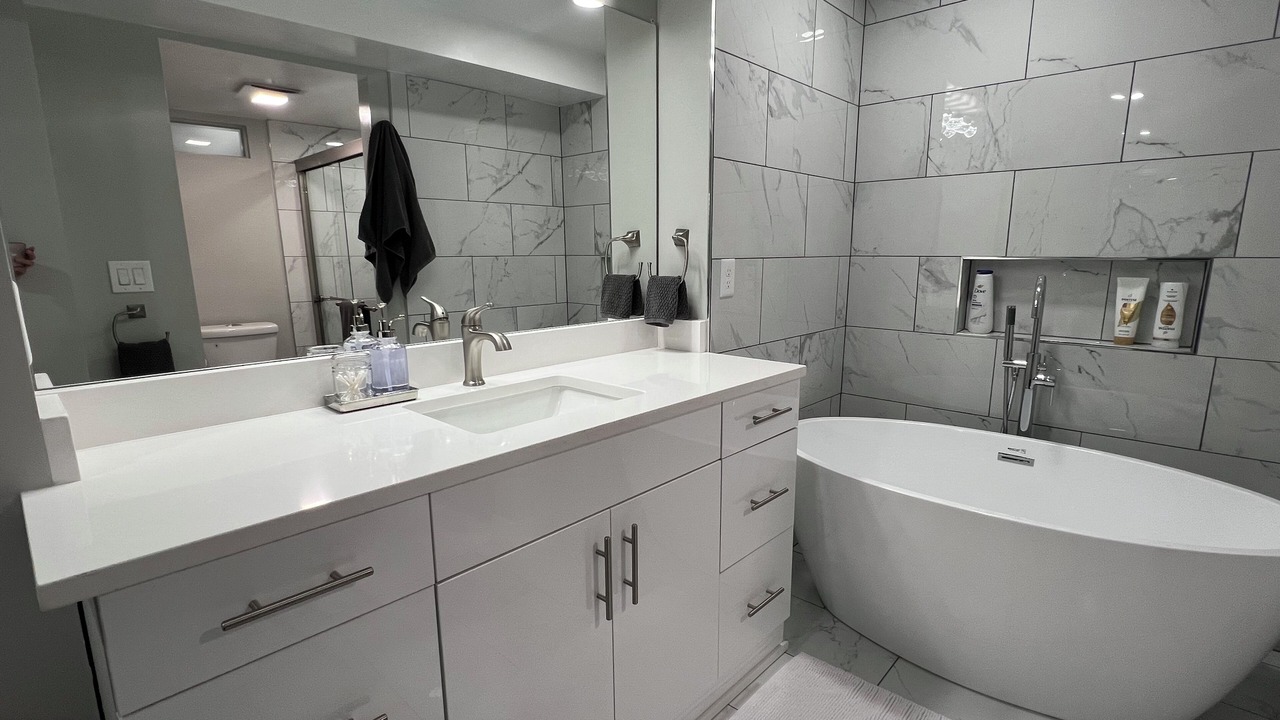 Photo of Bathroom in South Alameda