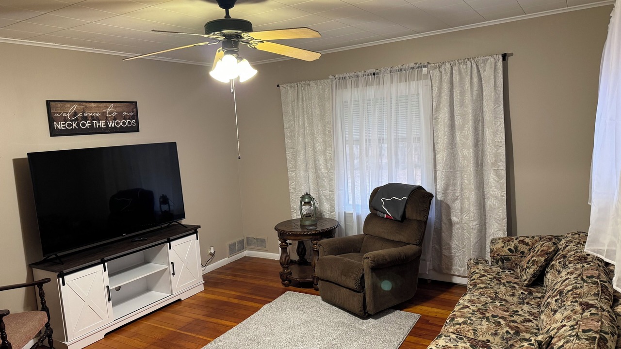Photo of Livingroom in Trout Creek