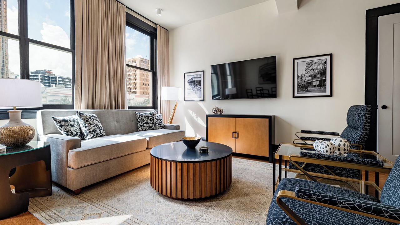 Photo of Livingroom in French Quarter