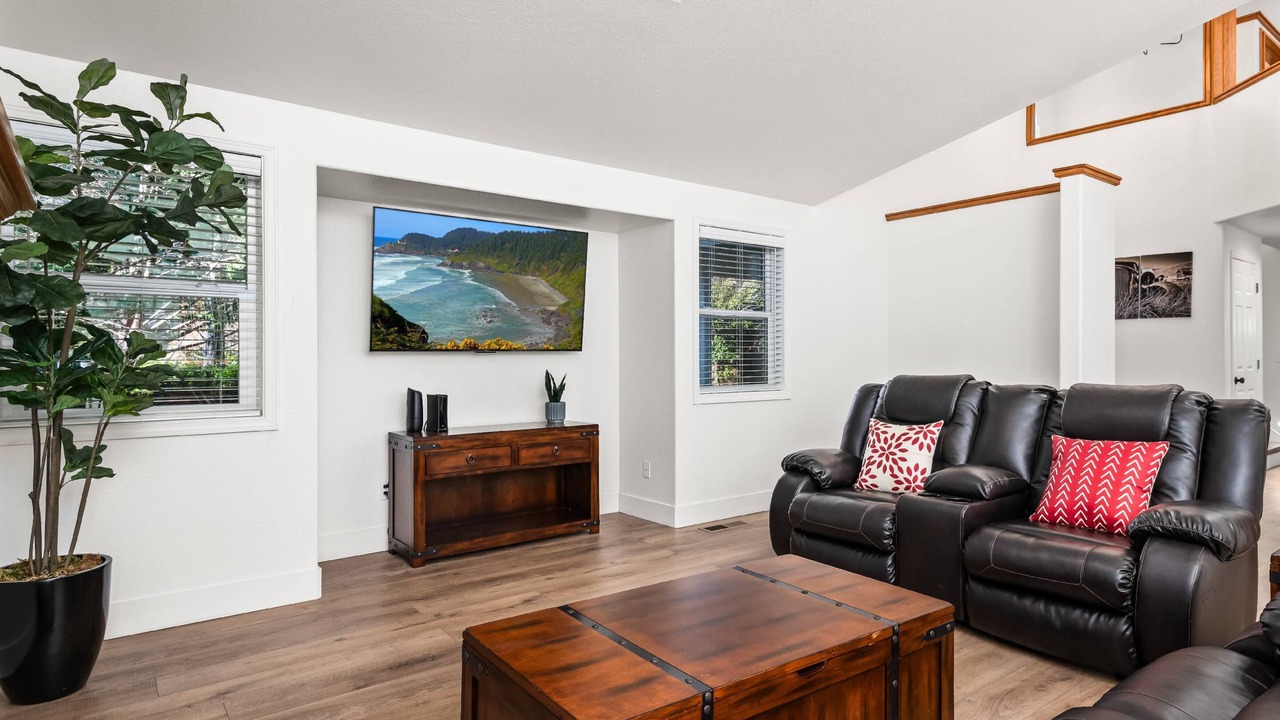 Photo of Livingroom in Dunes City