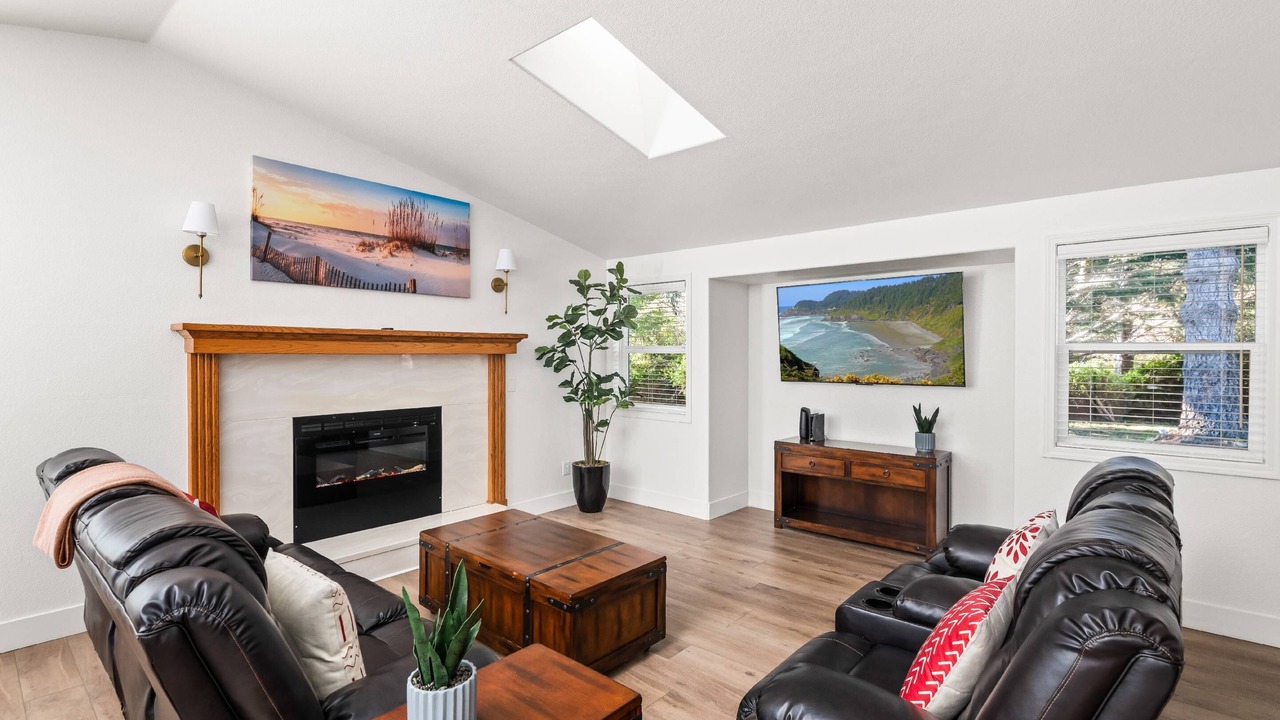 Photo of Livingroom in Dunes City