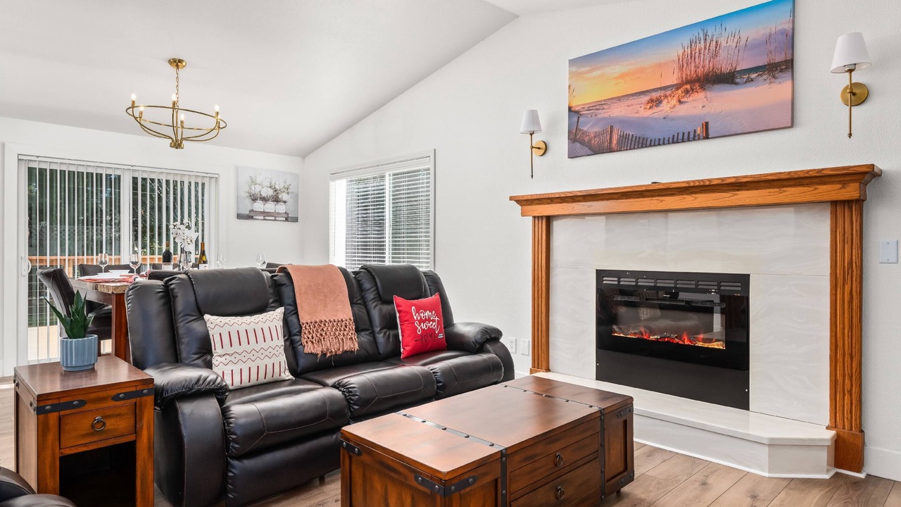 Photo of Livingroom in Dunes City