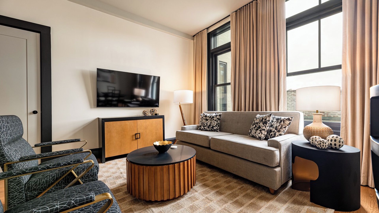 Photo of Livingroom in French Quarter