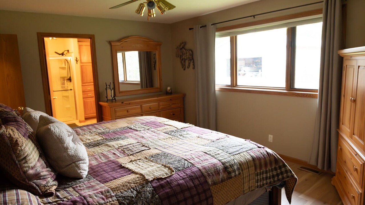 Photo of Bedroom in Sayner