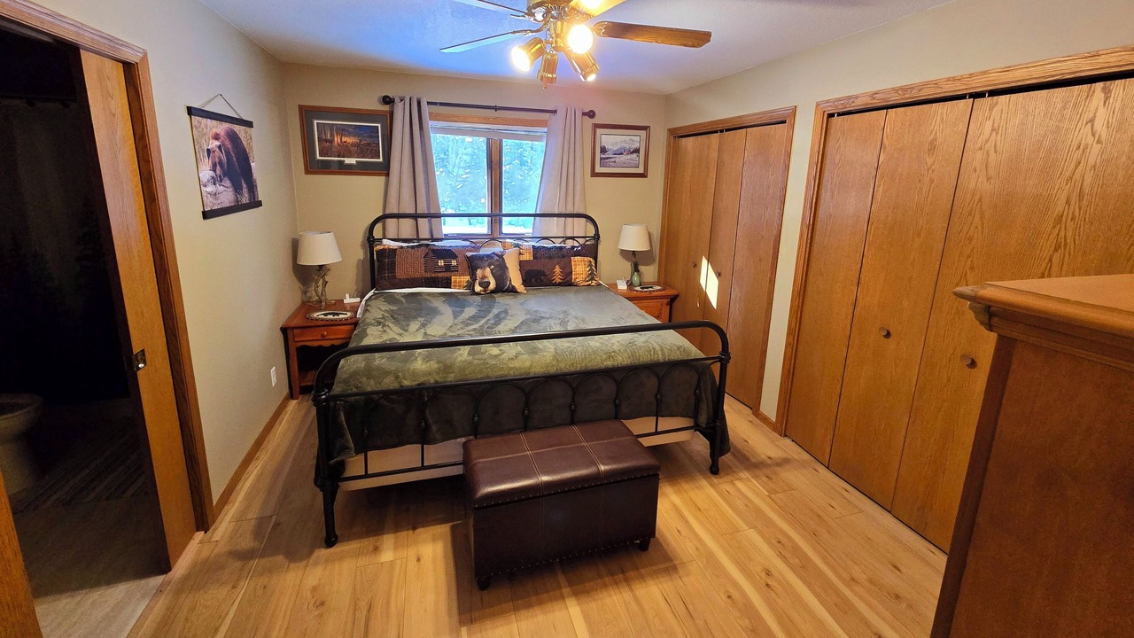Photo of Bedroom in Sayner