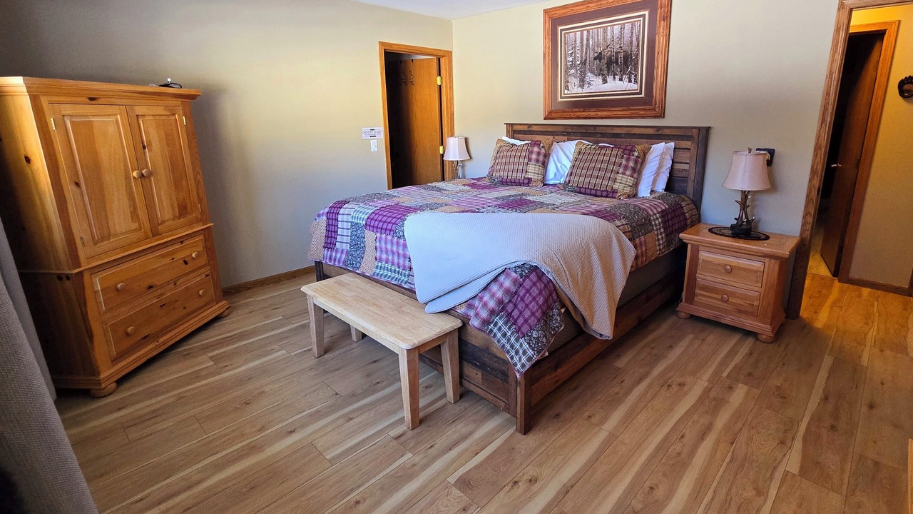 Photo of Bedroom in Sayner