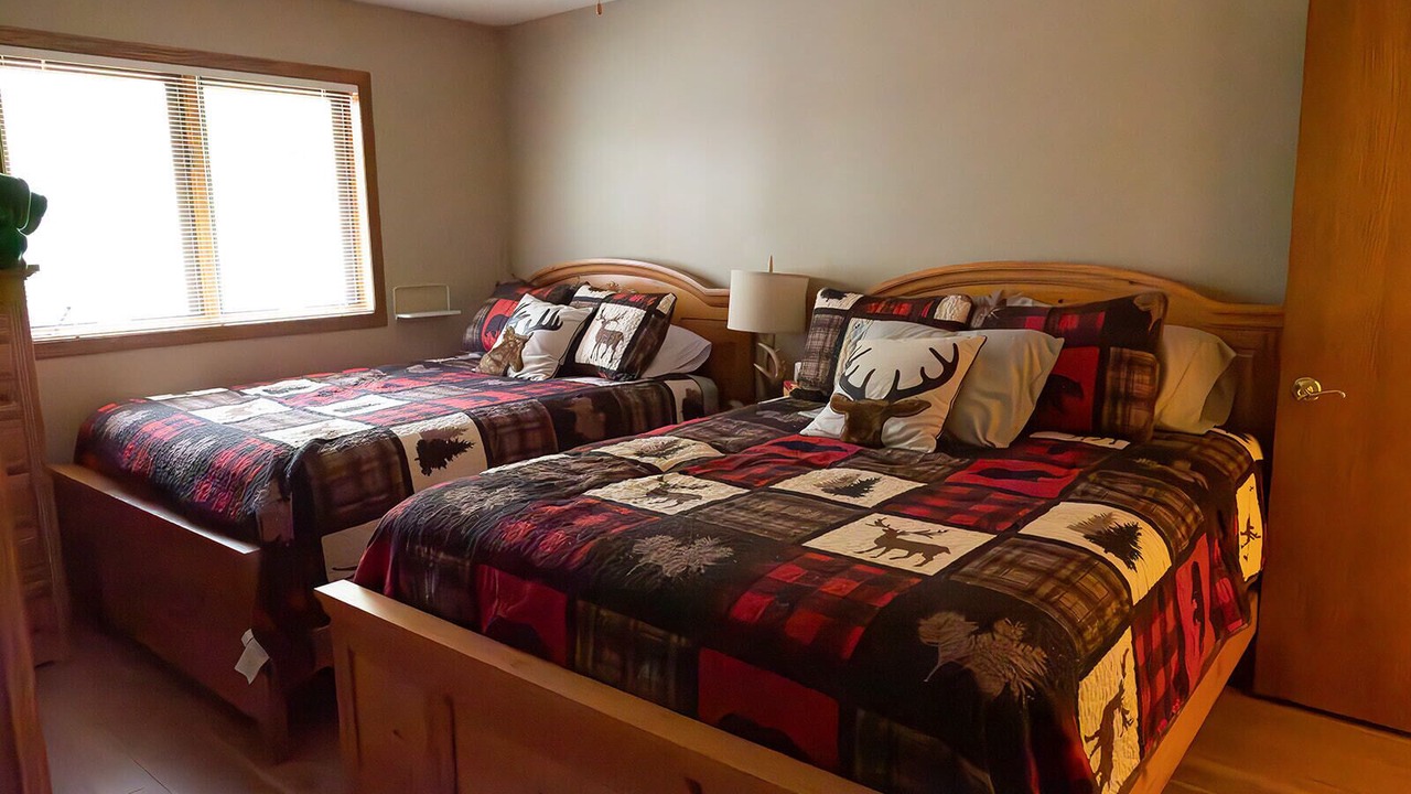 Photo of Bedroom in Sayner